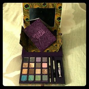 Urban Decay Vol. 2 Book of Shadows Eye Pallette